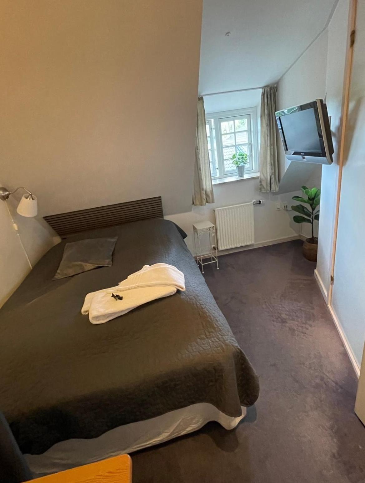 Slangerupgaard Bed and Breakfast Fakse Ladeplads Exterior foto