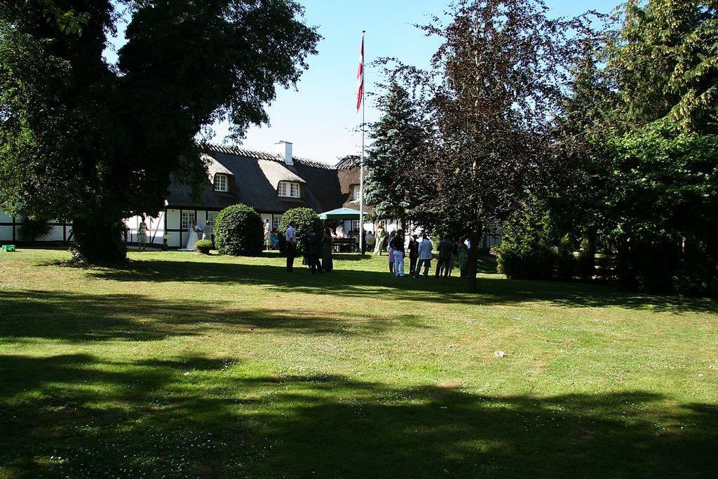 Slangerupgaard Bed and Breakfast Fakse Ladeplads Exterior foto